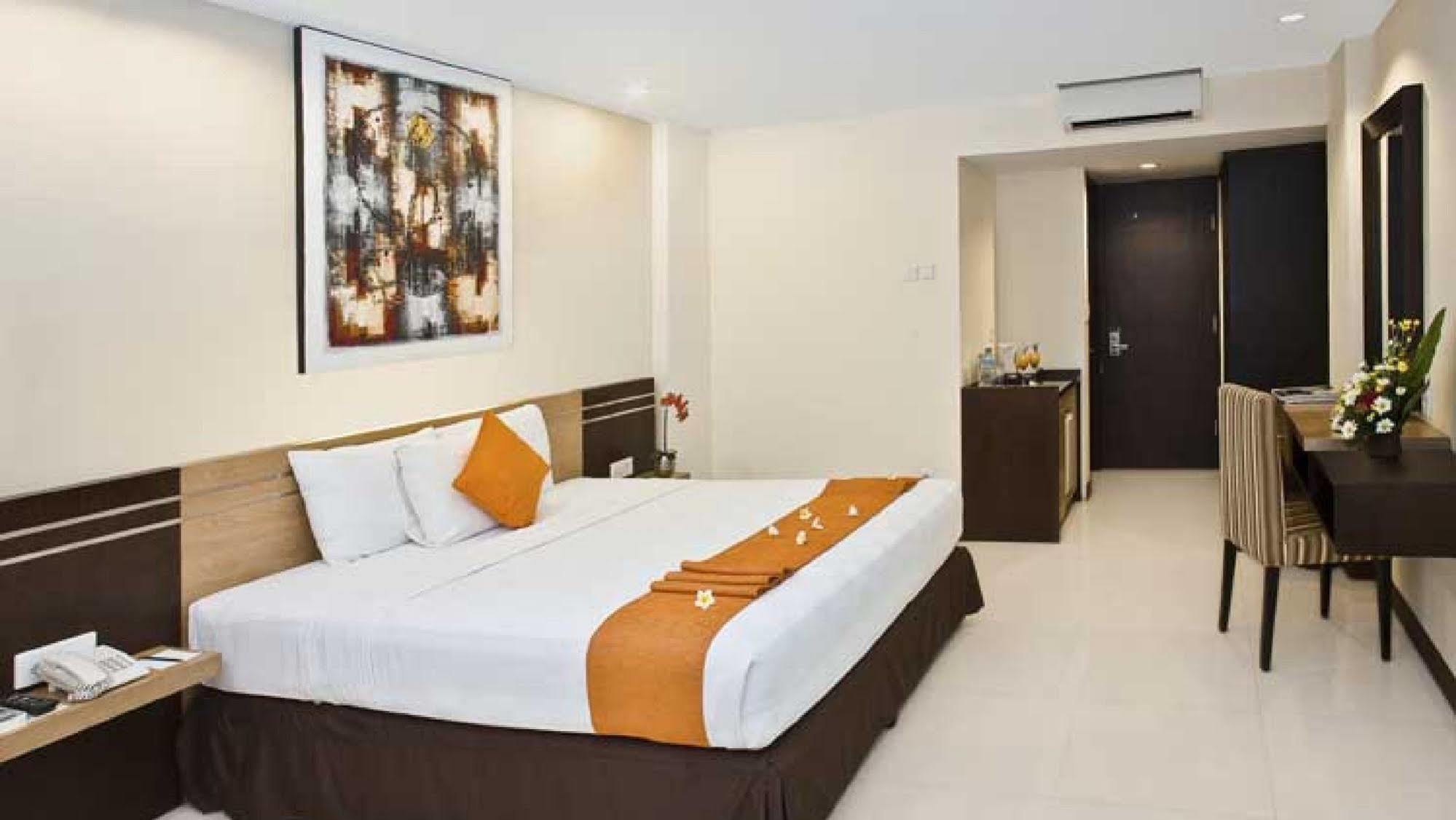 Bloo Bali Hotel Кута Экстерьер фото