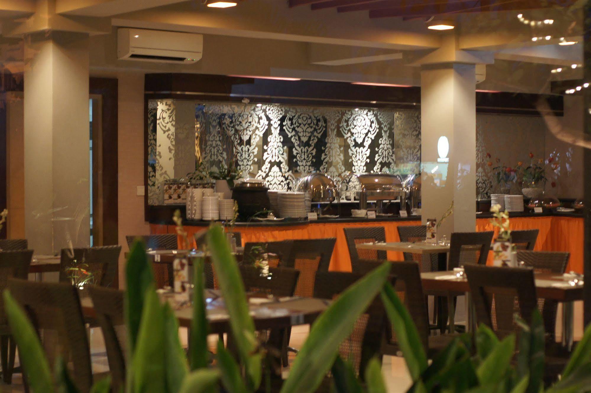 Bloo Bali Hotel Кута Экстерьер фото
